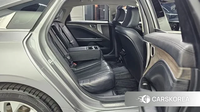 Kia K8 2024 Серебристо-серый из Кореи, фото 3