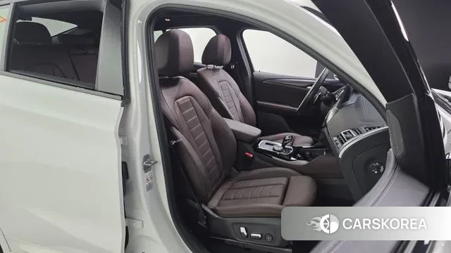 BMW X4 (G02) 2023 Белый из Кореи, фото 3