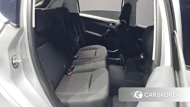 Peugeot 208 2018 Серебряный из Кореи, фото 3