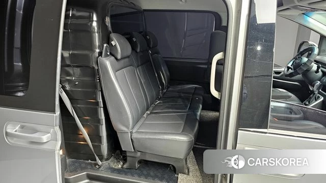 Hyundai Staria 2022 Серебряный из Кореи, фото 3