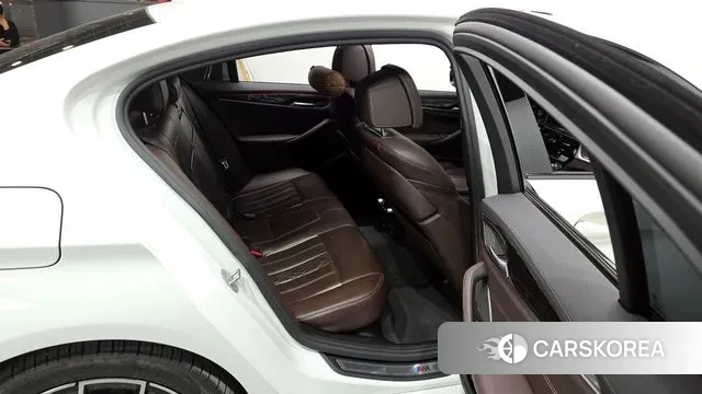 BMW 5 Series (G30) 2021 Белый из Кореи, фото 3