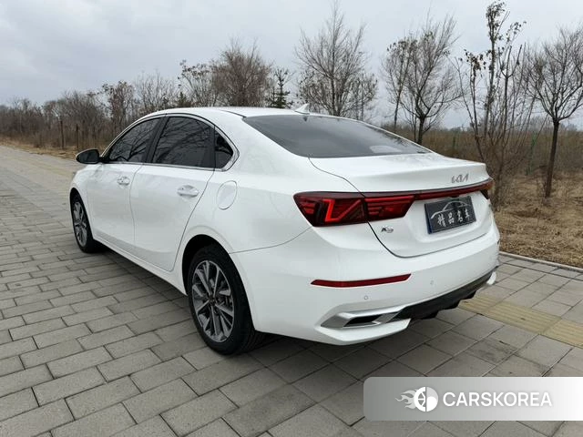 Kia K3 2022 Белый из Китая, фото 3