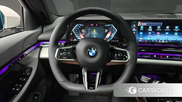 BMW 5 Series (G60) 2025 Белый из Кореи, фото 3
