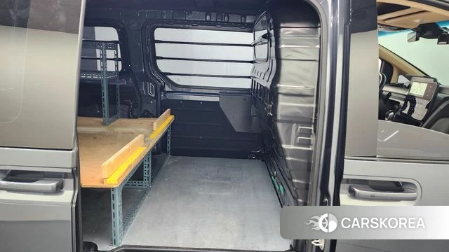 Hyundai Staria 2024 Серый из Кореи, фото 3