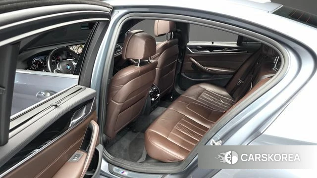 BMW 5 Series (G30) 2019 Серый из Кореи, фото 3