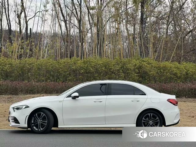 Mercedes-Benz Class A 2021 Белый из Китая, фото 3
