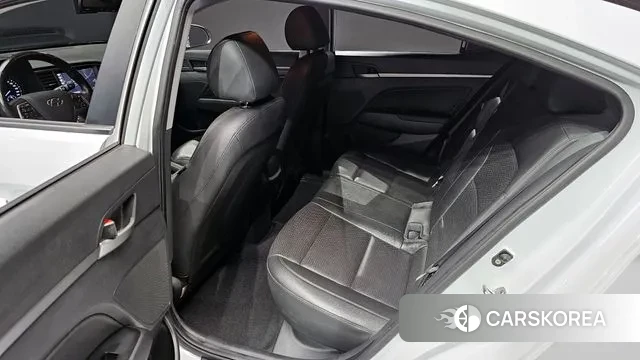 Hyundai Avante AD 2018 Белый из Кореи, фото 3