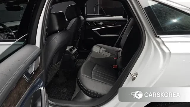 Audi A6 (C8) id 3238299 из Кореи 3