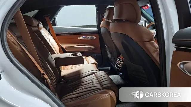 Genesis GV70 2023 Белый из Кореи, фото 3