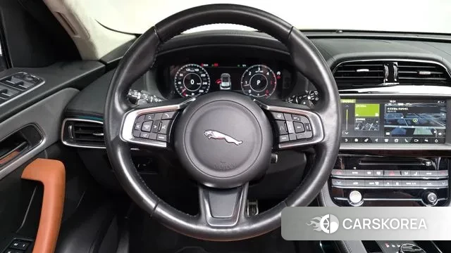 Jaguar F-PACE 2019 Черный из Кореи, фото 3