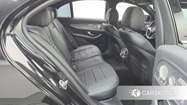 Mercedes-Benz E-Class W213 2022 Черный из Кореи, фото 3