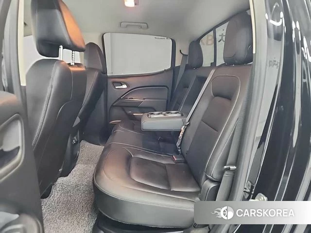 Chevrolet (GM Daewoo) Real New Colorado 2022 Черный из Кореи, фото 3