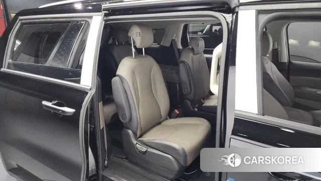 Kia The New Carnival 4th Generation 2024 Черный из Кореи, фото 3