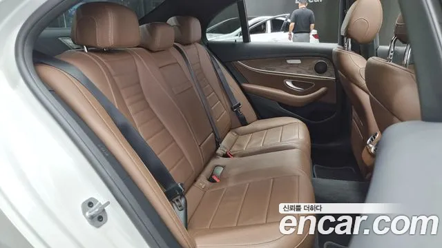 Mercedes-Benz E-Class W213 2021 Белый из Кореи, фото 3