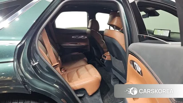 Genesis GV70 2021 Темно-зеленый из Кореи, фото 3