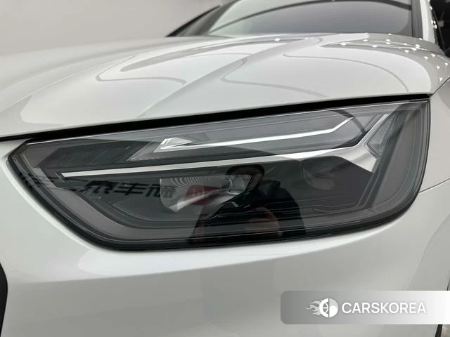 Audi Q5L 2023 Белый из Китая, фото 3