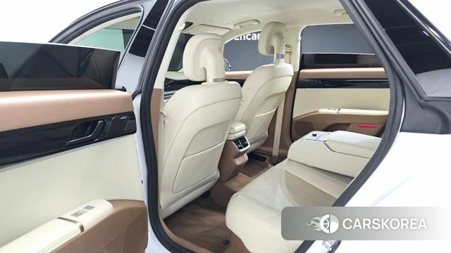 Hyundai Grandeur Hybrid (GN7) 2023 Белый из Кореи, фото 3