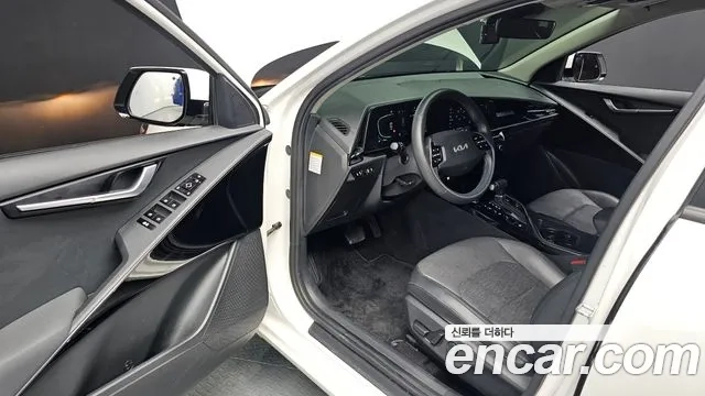 Kia Di Ol Nu Niro 2022 Белый из Кореи, фото 3