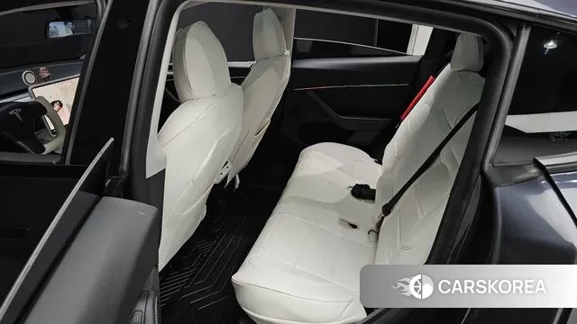 Tesla Model Y 2023 Серый из Кореи, фото 3