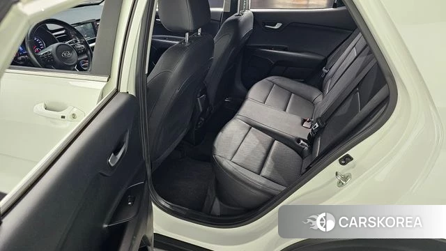 Kia Stonic 2019 Белый из Кореи, фото 3