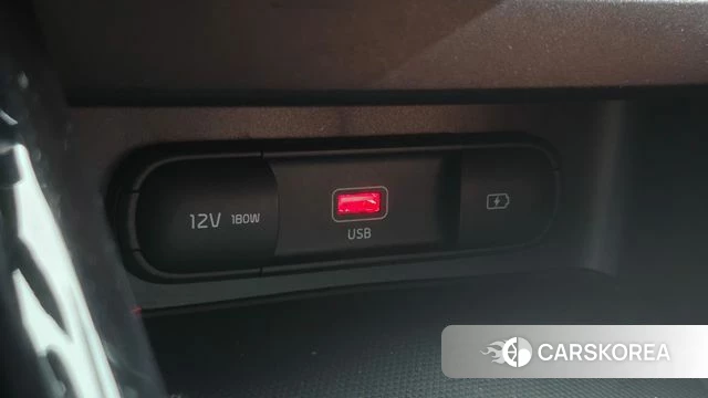 Kia The New K3 2nd generation 2021 Белый из Кореи, фото 3