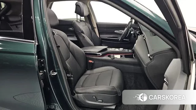 Genesis GV70 2022 Темно-зеленый из Кореи, фото 3