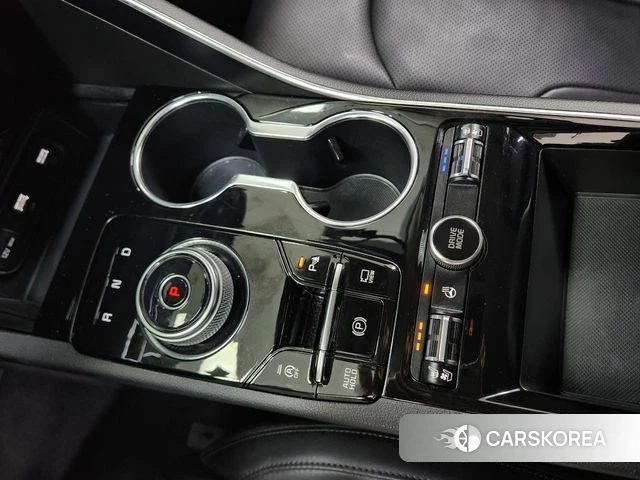 Kia K5 3rd generation 2023 Белый из Кореи, фото 3