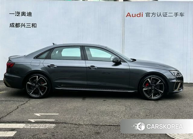 Audi A4L 2024 Темно-серый из Китая, фото 3