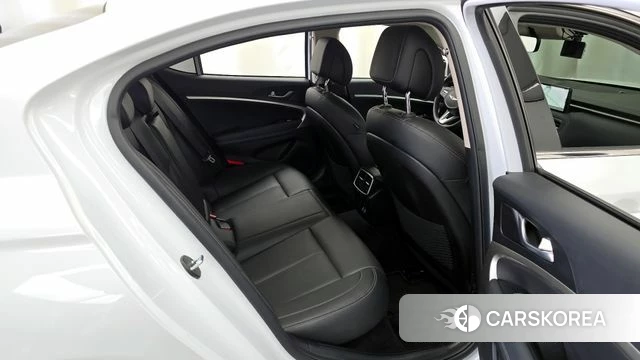 Genesis The New G70 2023 Белый из Кореи, фото 3