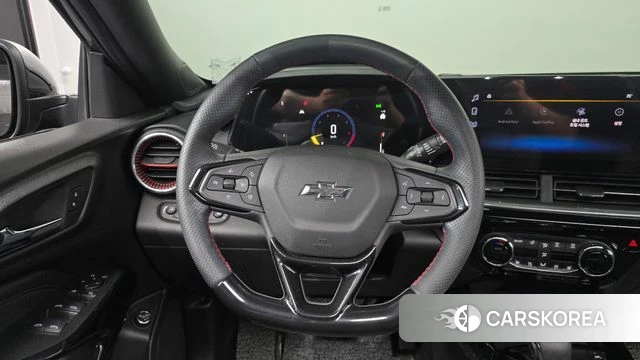 Chevrolet (GM Daewoo) Trax Crossover 2023 Черный из Кореи, фото 3