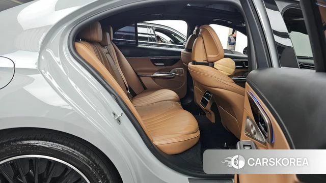 Mercedes-Benz E-Class W214 2024 Серебристо-серый из Кореи, фото 3