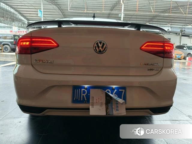 Volkswagen Lingdu 2021 Белый из Китая, фото 3