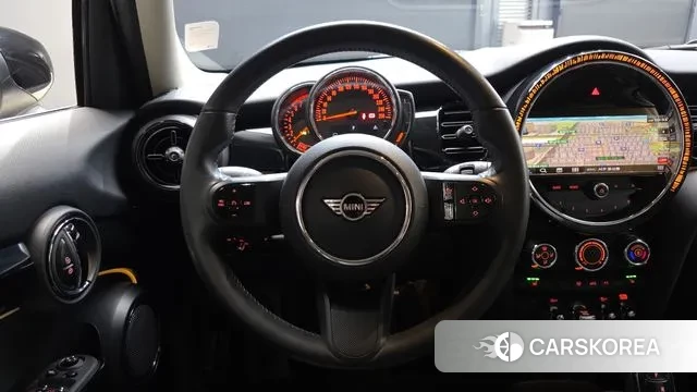 Mini Cooper 2022 Жемчужный цвет из Кореи, фото 3