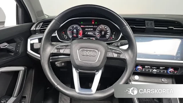 Audi Q3 (F3) 2020 Белый из Кореи, фото 3