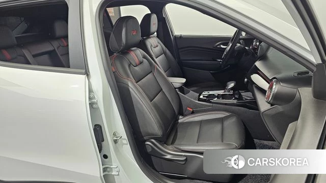 Chevrolet (GM Daewoo) Trax Crossover 2024 Белый из Кореи, фото 3
