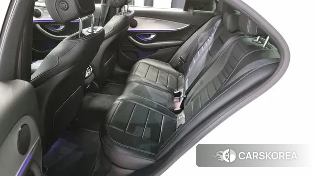 Mercedes-Benz E-Class W213 2018 Белый из Кореи, фото 3