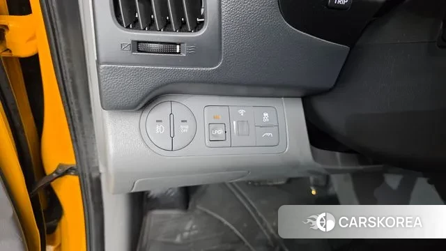 Hyundai The New Grand Starex 2018 Желтый из Кореи, фото 3