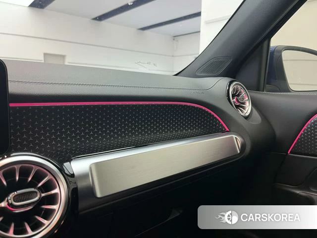 Mercedes-Benz GLB 2025 Синий из Китая, фото 3
