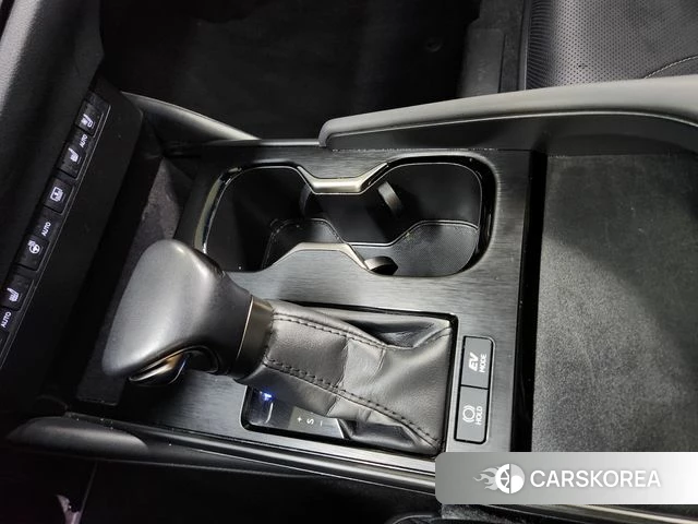 Lexus ES300h 7th generation 2023 Черный из Кореи, фото 3