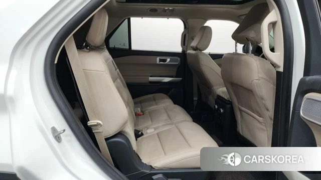 Ford Explorer 6th Generation 2021 Белый из Кореи, фото 3