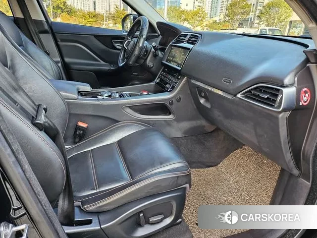 Jaguar F-PACE 2018 Черный из Кореи, фото 3