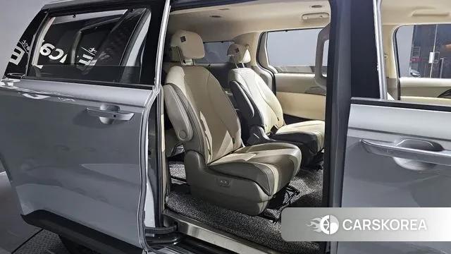Kia The New Carnival 4th Generation 2024 Серебряный из Кореи, фото 3