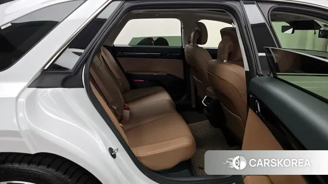 Hyundai Grandeur Hybrid (GN7) 2023 Белый из Кореи, фото 3