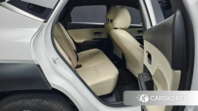 Hyundai Kona (SX2) 2023 Белый из Кореи, фото 3