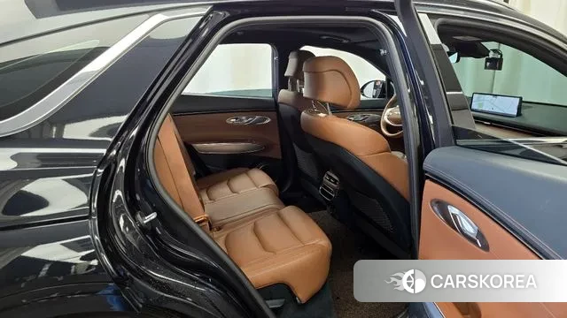 Genesis GV70 2021 Черный из Кореи, фото 3