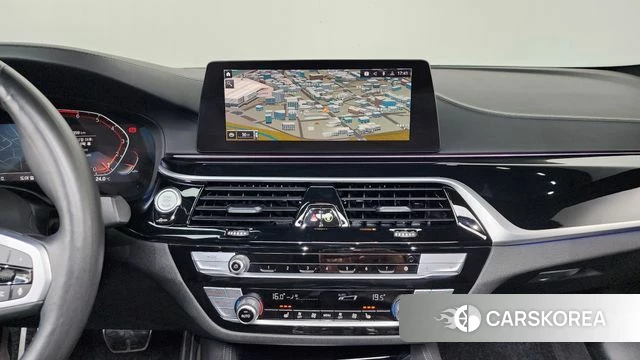 BMW 5 Series (G30) 2020 Белый из Кореи, фото 3