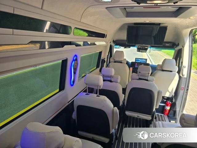 Mercedes-Benz Sprinter 2023 Черный из Кореи, фото 3