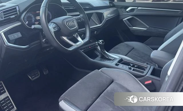 Audi Q3 2021 Темно-серый из Китая, фото 3