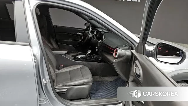 Chevrolet (GM Daewoo) Trax Crossover 2023 Серый из Кореи, фото 3