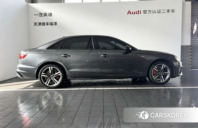Audi A4L 2023 Темно-серый из Китая, фото 3